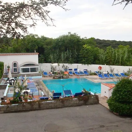 Ischia Uno Lejlighedshotel 3*