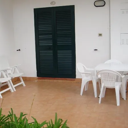 Ischia Uno 公寓式酒店